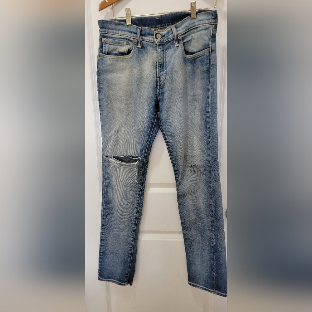 Distressed Levis 505 30x32